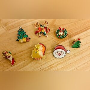 Christmas vintage enamel pins/assorted 7 Holiday brooches